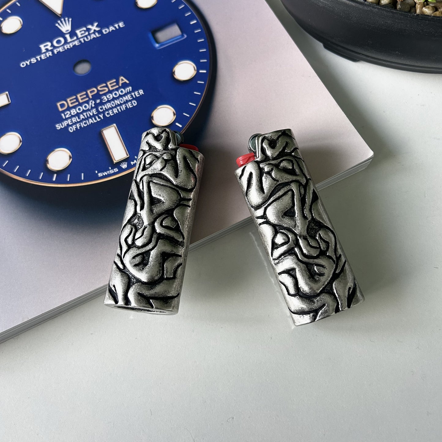 Metal Motif Lighter Case